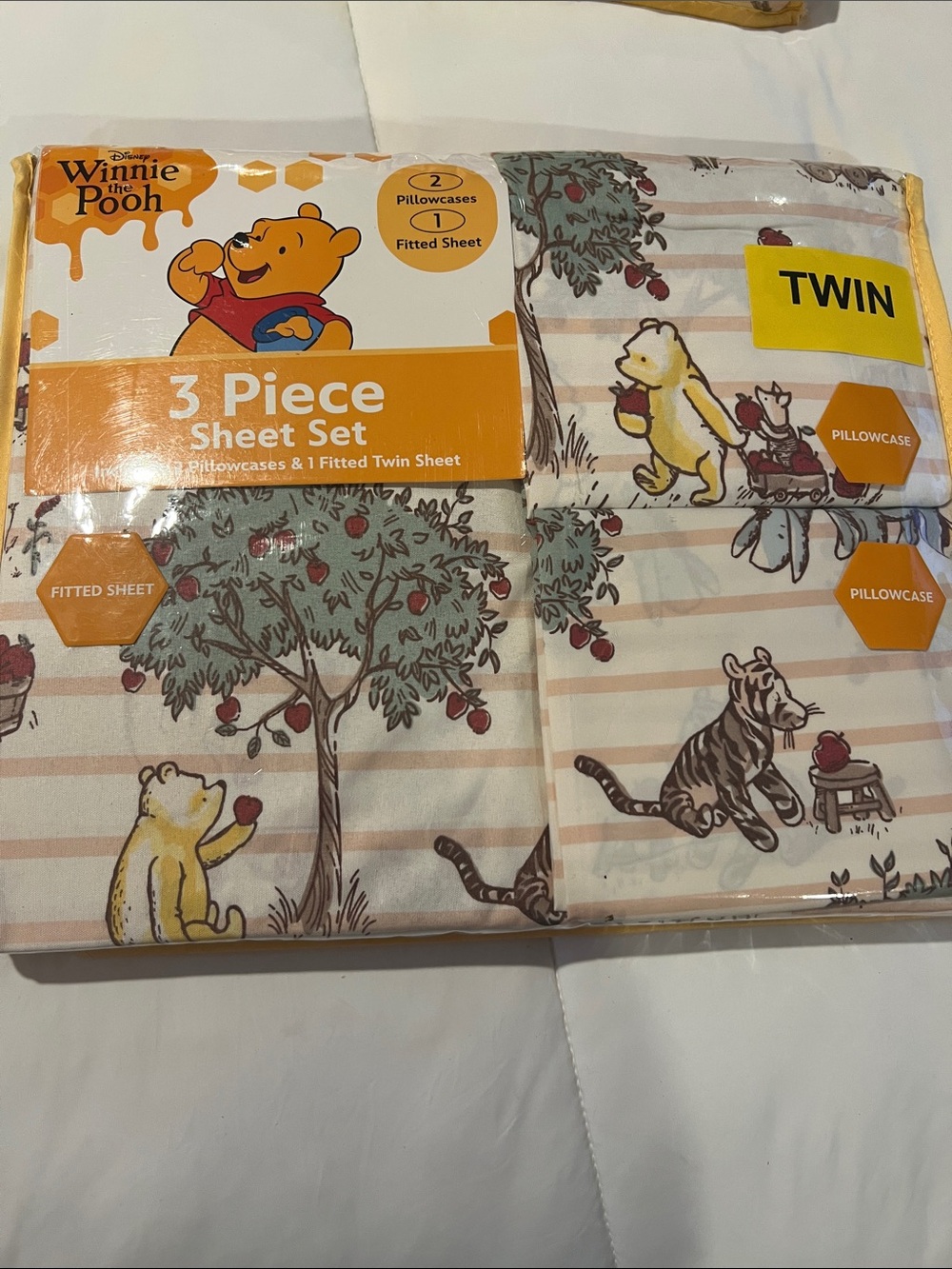 Disney Winnie the Pooh  3 piece sheet set Twin